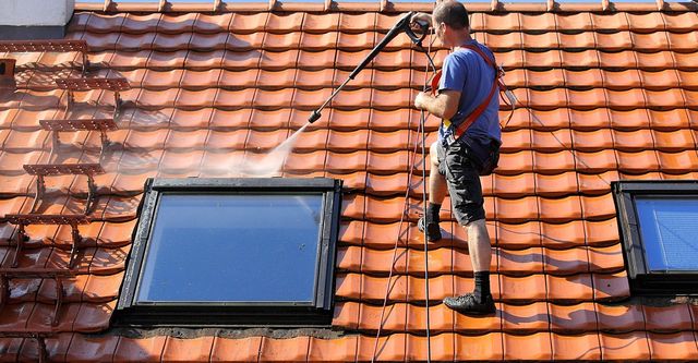 Finding a good roof cleaning company