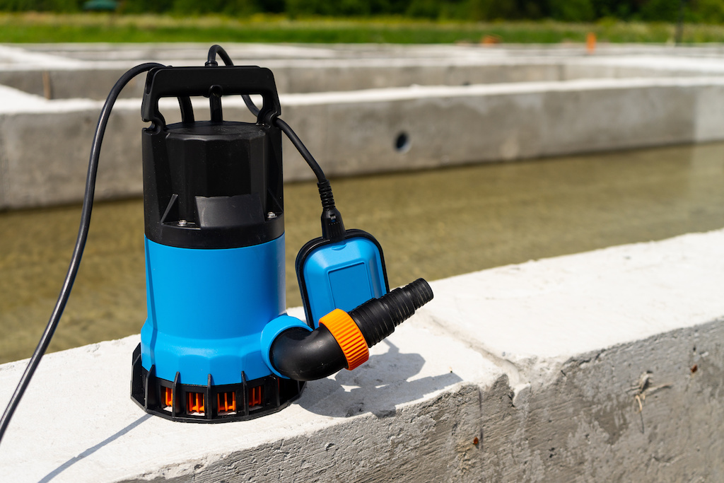 What are the Usage & Benefits of Submersible Pumps?